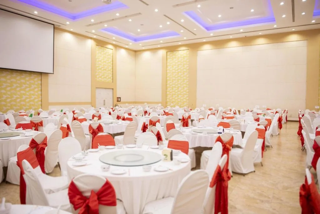 Food Service in Golden Banquet Hall